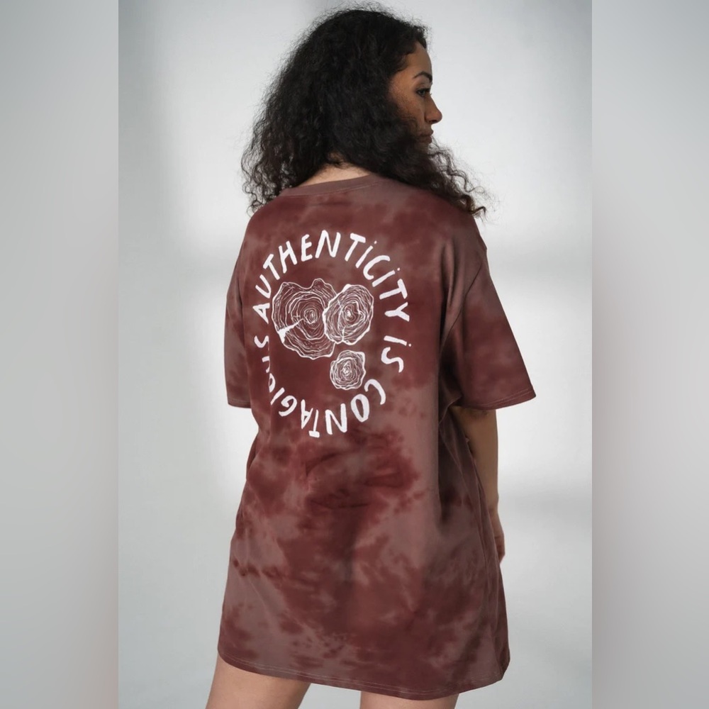 NWT 🐯❤️ THE RILEY TEE DRESS in TIGERS EYE